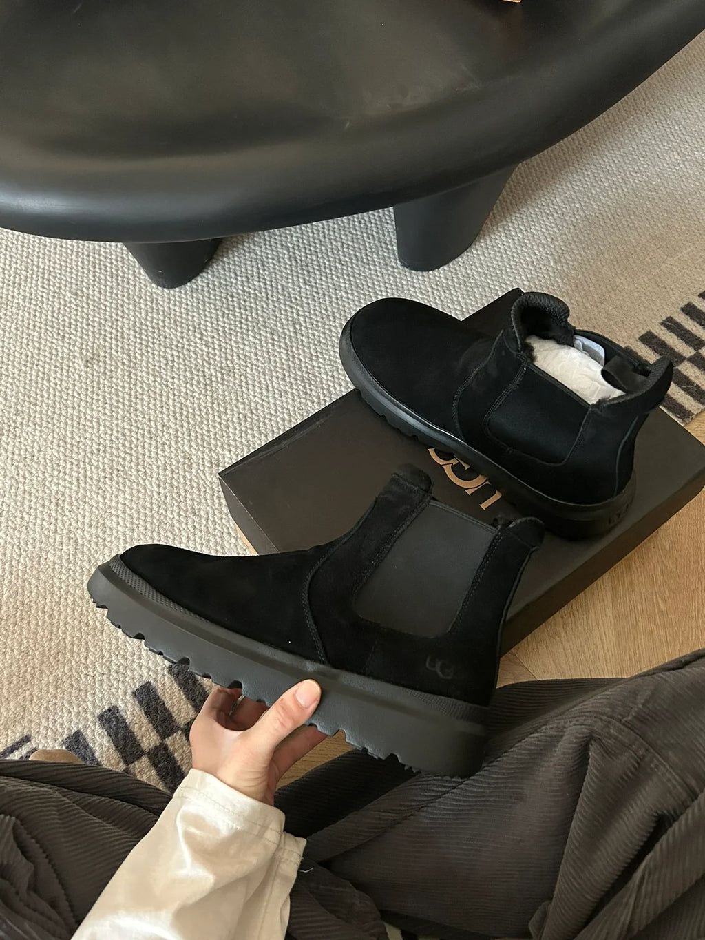 Fashionable high top short