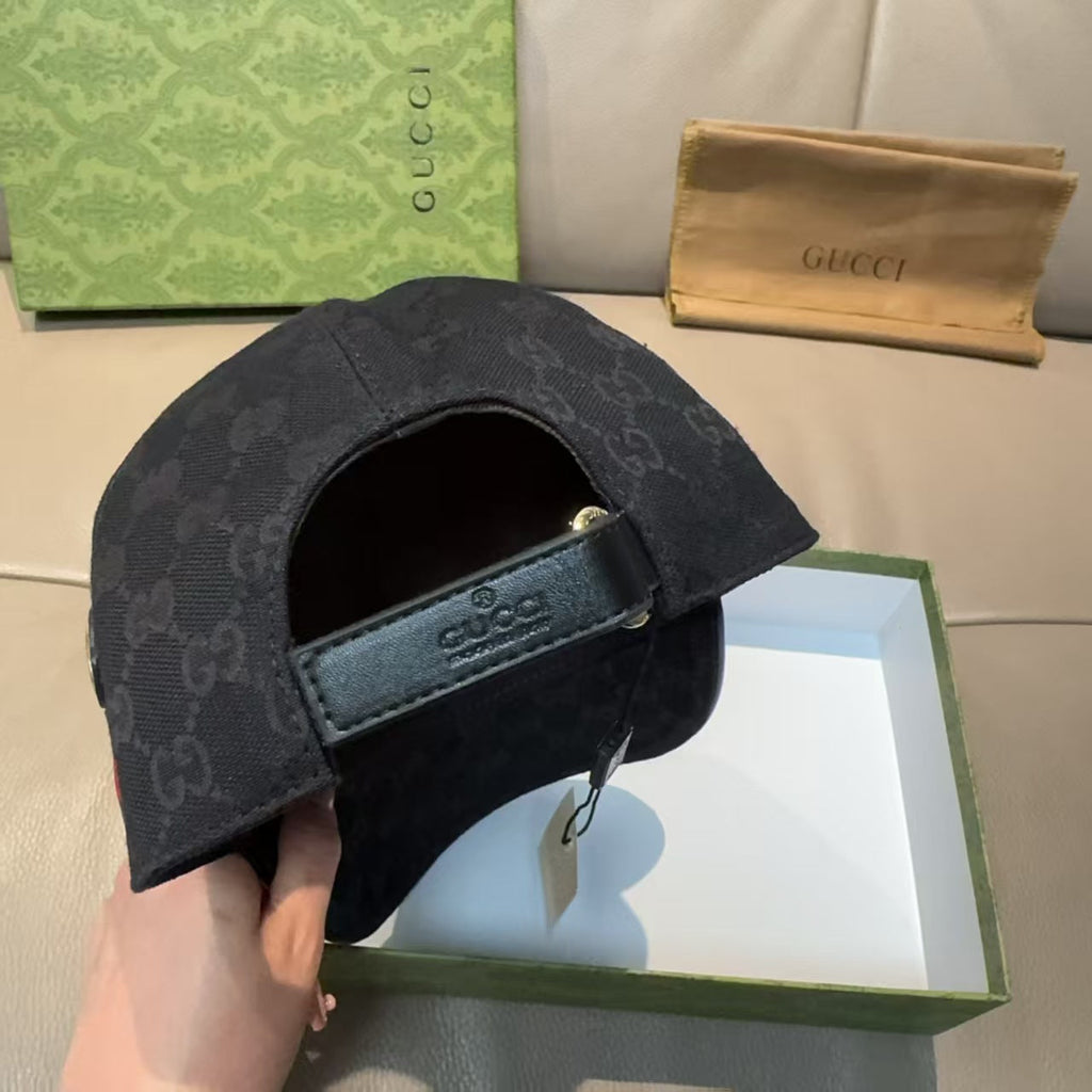 Steel buckle baseball cap