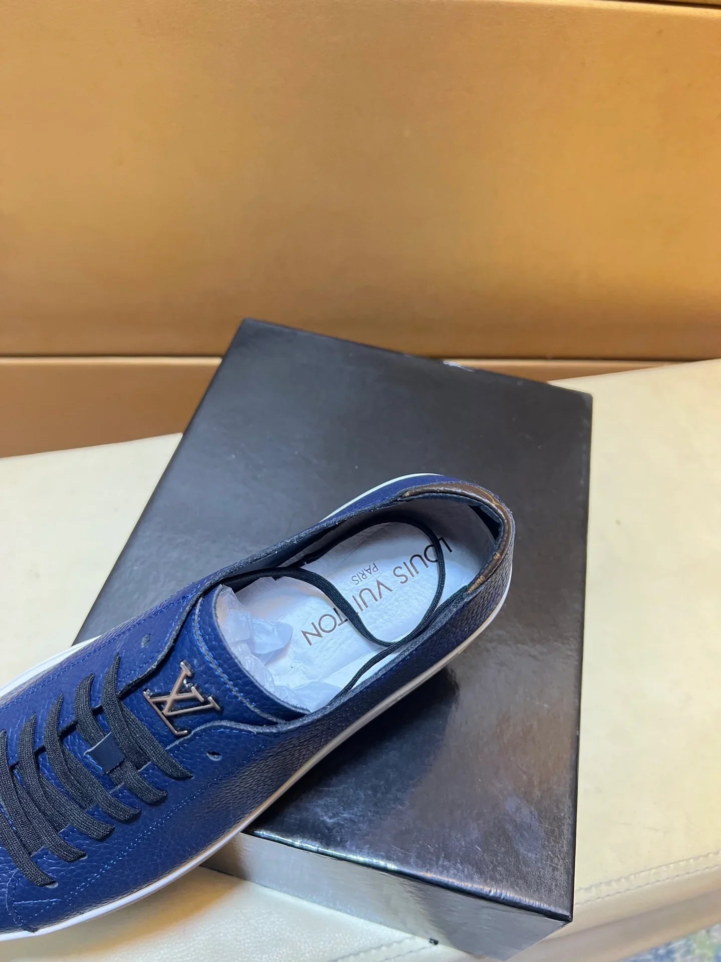🏃 Casual shoes are a must-have for trendy men