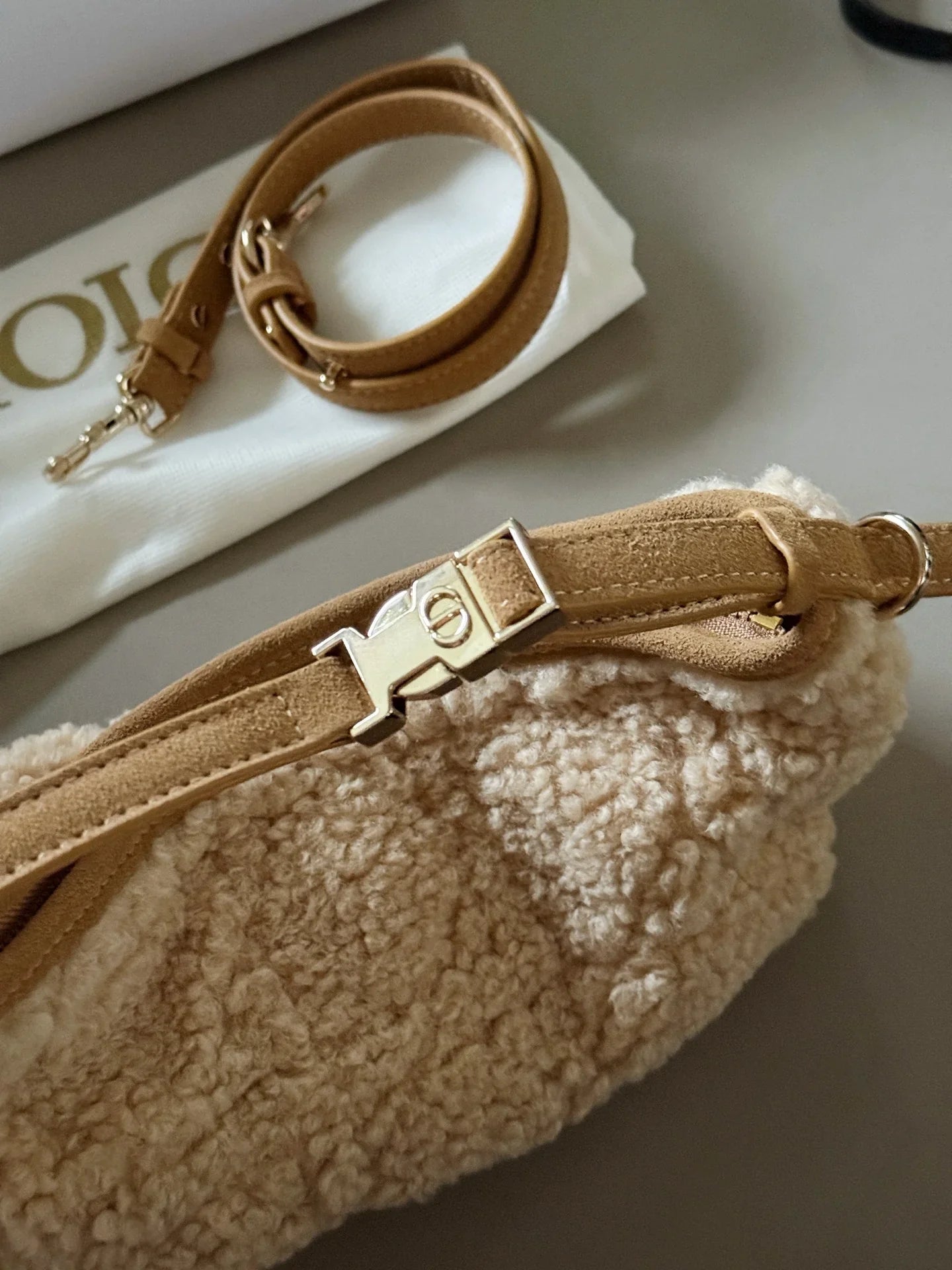 Plush lamb wool lunch box bag