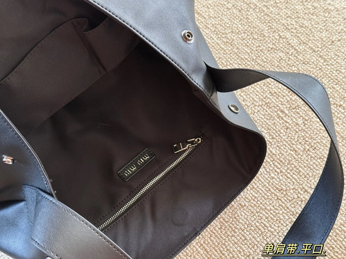 Flat mouth vertical tote bag