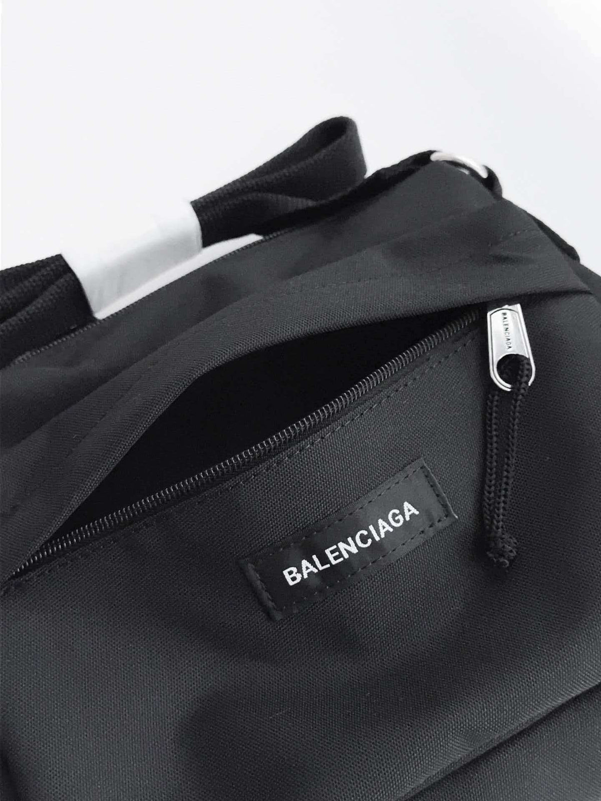 Black recycled nylon shoulder bag armpit bag