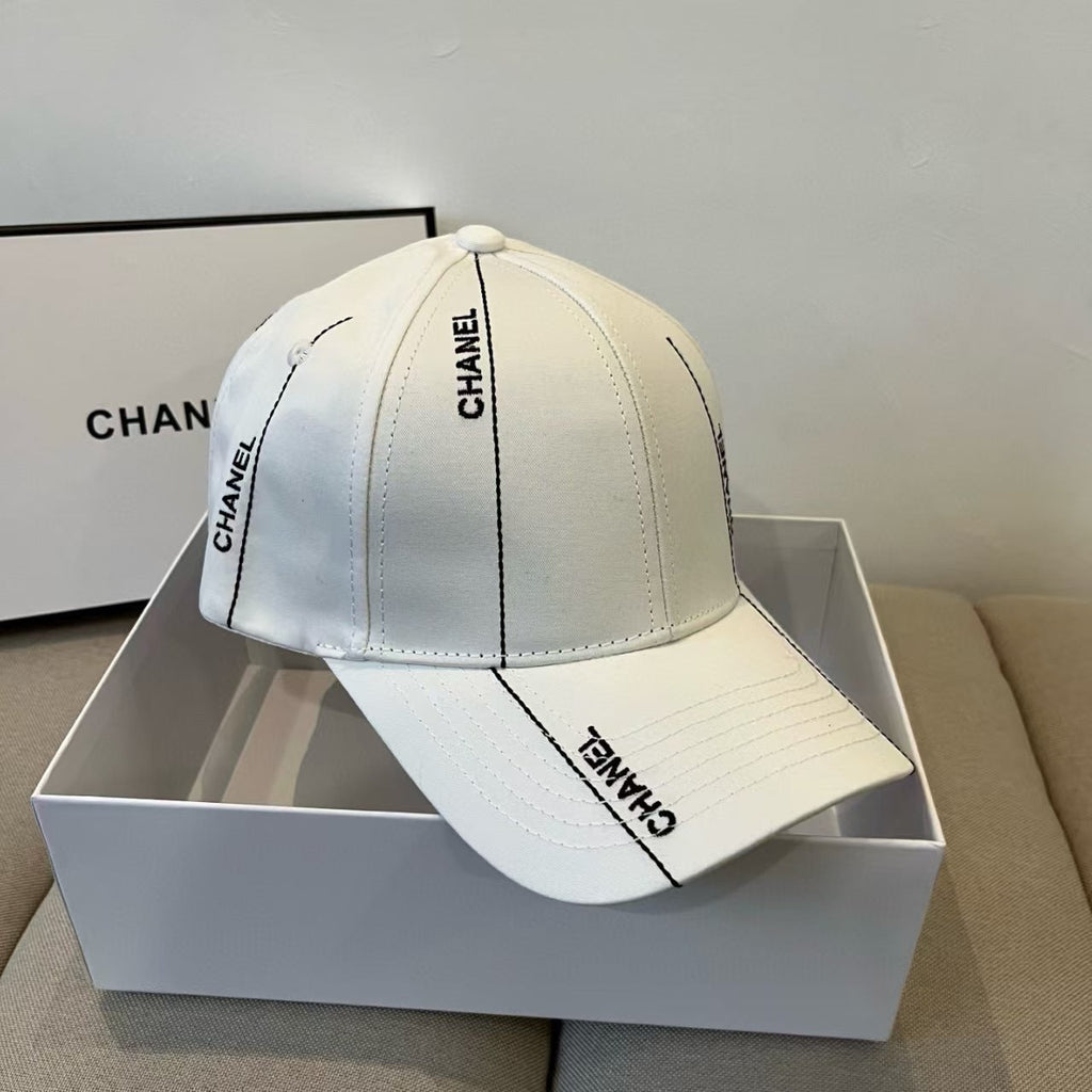 New fashionable baseball cap