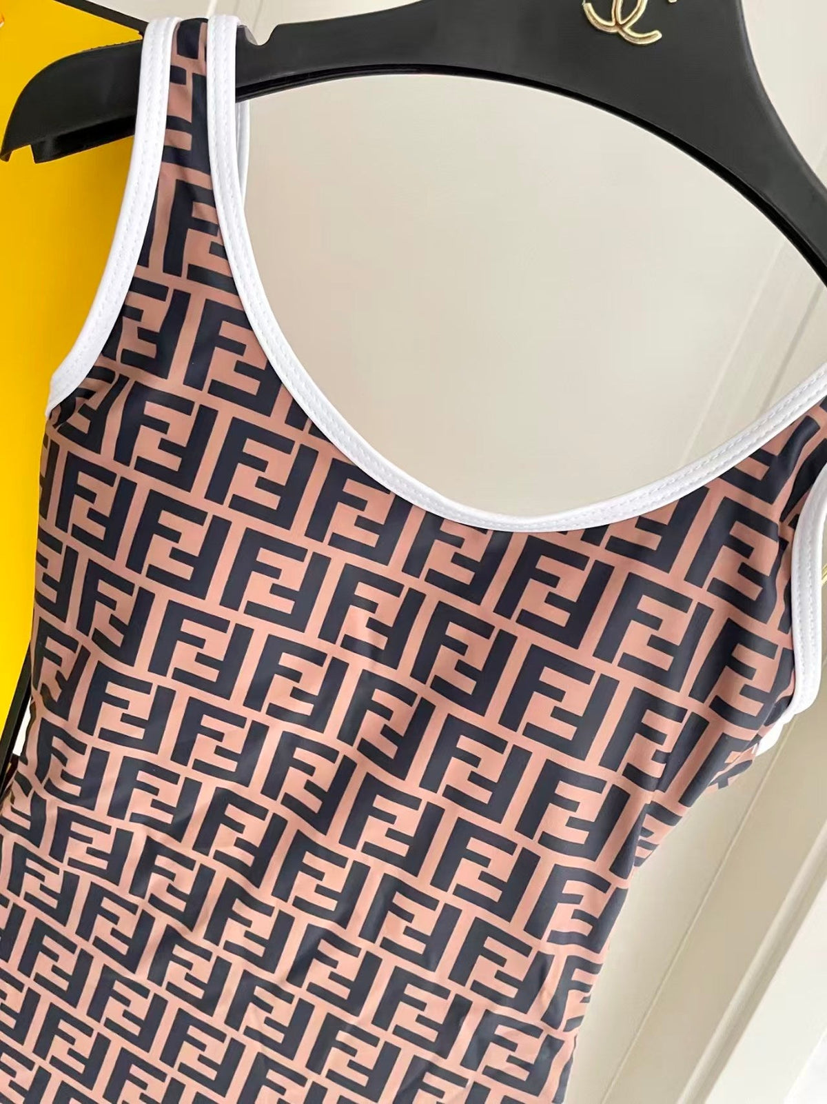 New letter printed one-piece swimsuit