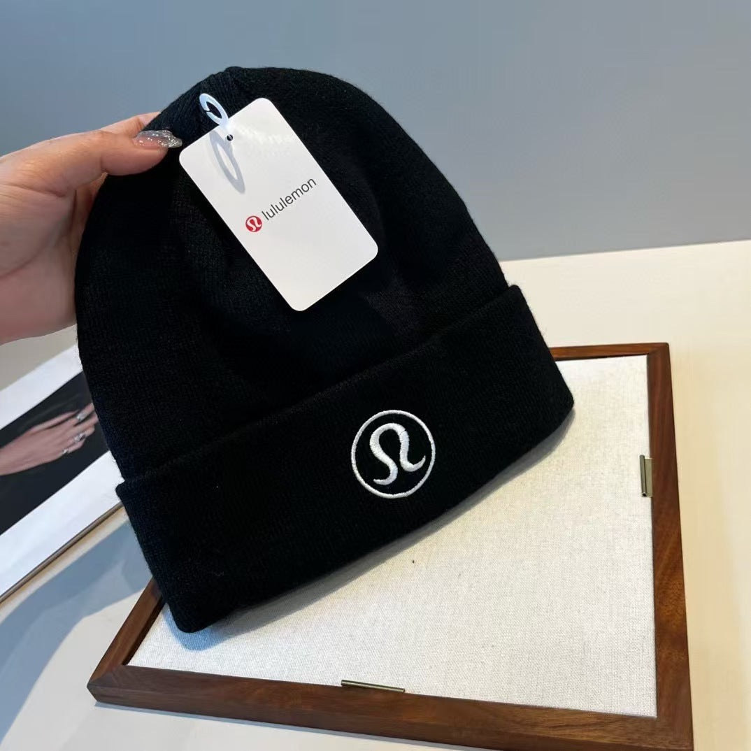 New woolen hat