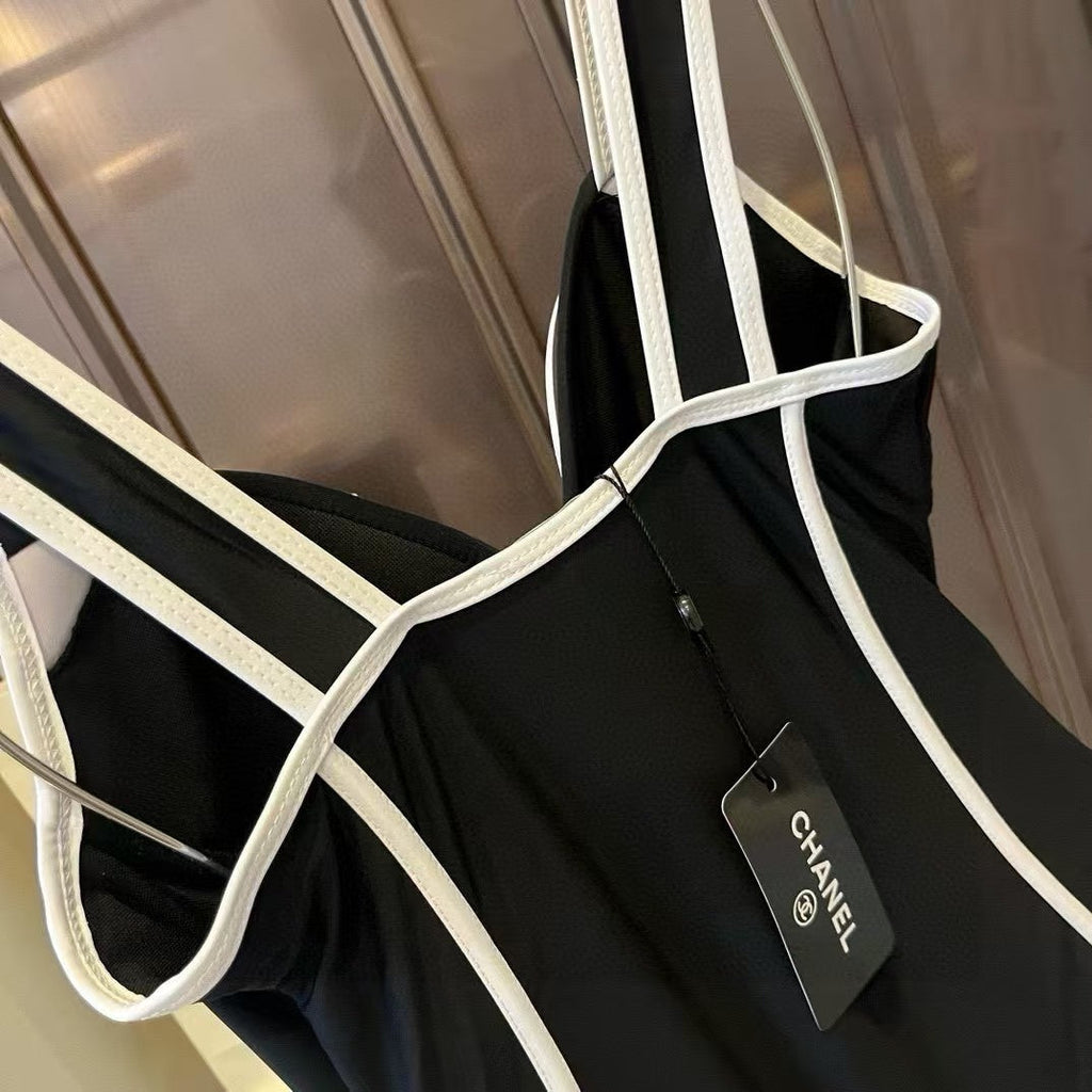 New one-piece swimsuit