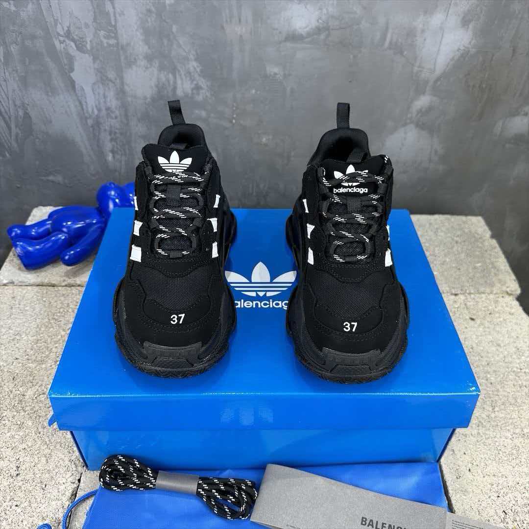 Co branded retro thick sole height increasing sports dad shoes
