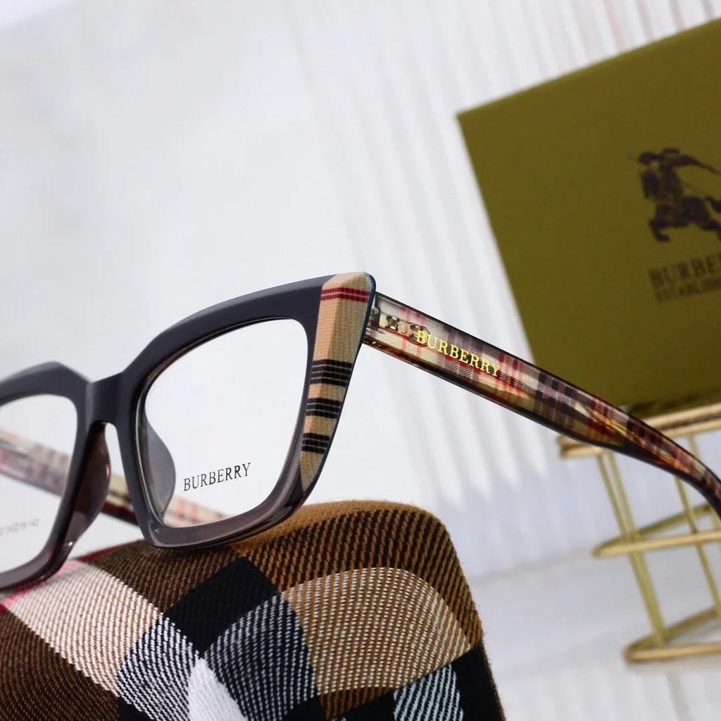 Checkered Frame Retro Glasses