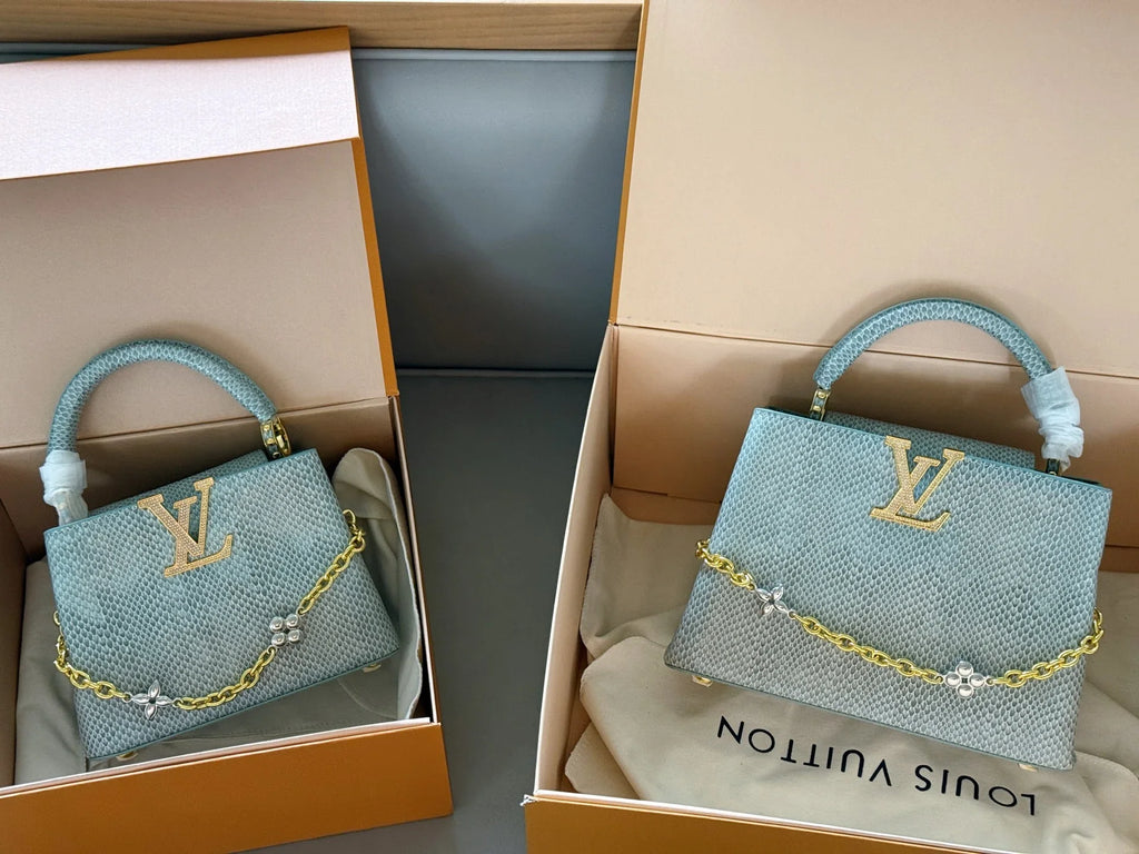 Wrist bag with wrinkled crescent shape