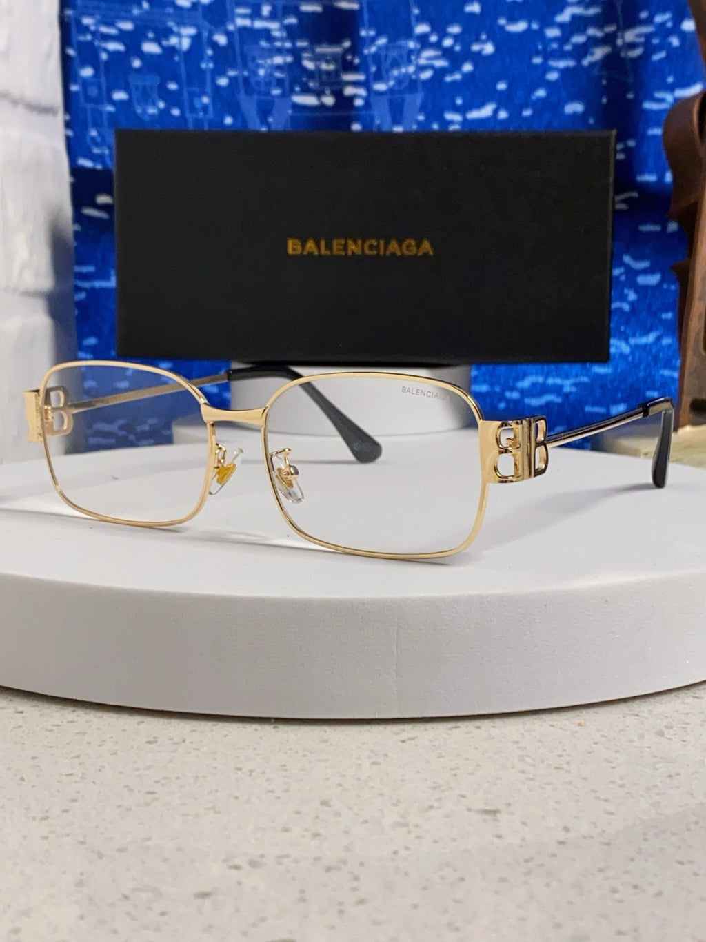 New metal retro box, refined gold wire rectangular gold and silver frame for men and women, can be paired with myopia glasses trend