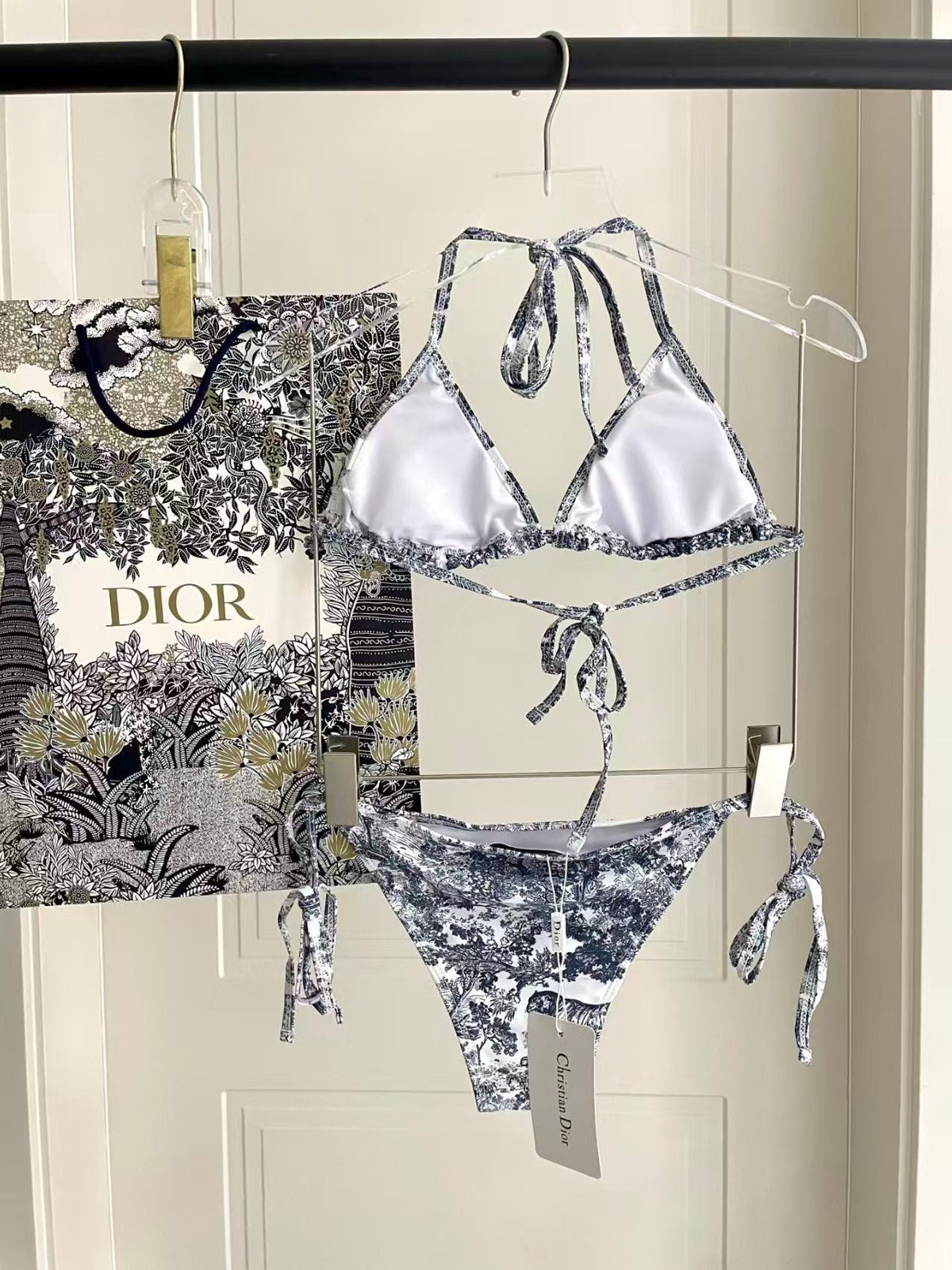New three piece printed swimsuit