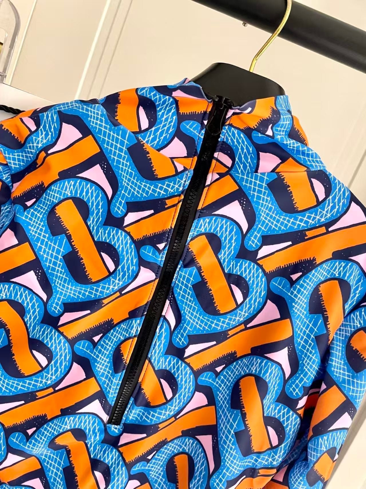 New one-piece sunscreen swimsuit