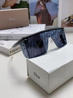 Large frame letter logo fashionable sunglasses