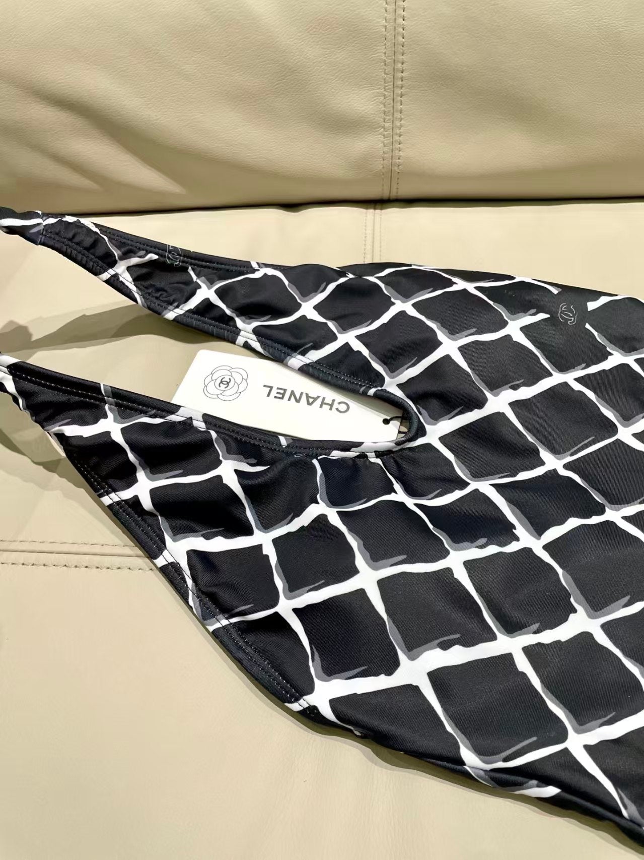 New quick drying swimsuit