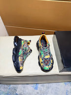 Unique modern style sports shoes