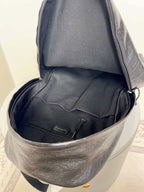 Explosive sheepskin backpack