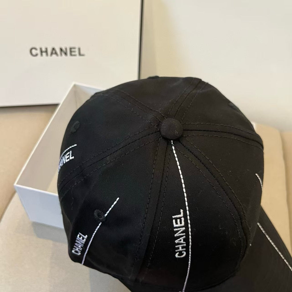 New fashionable baseball cap