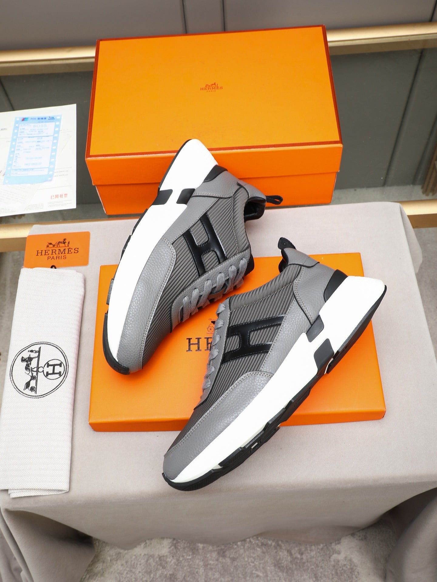 Men's casual sports shoes