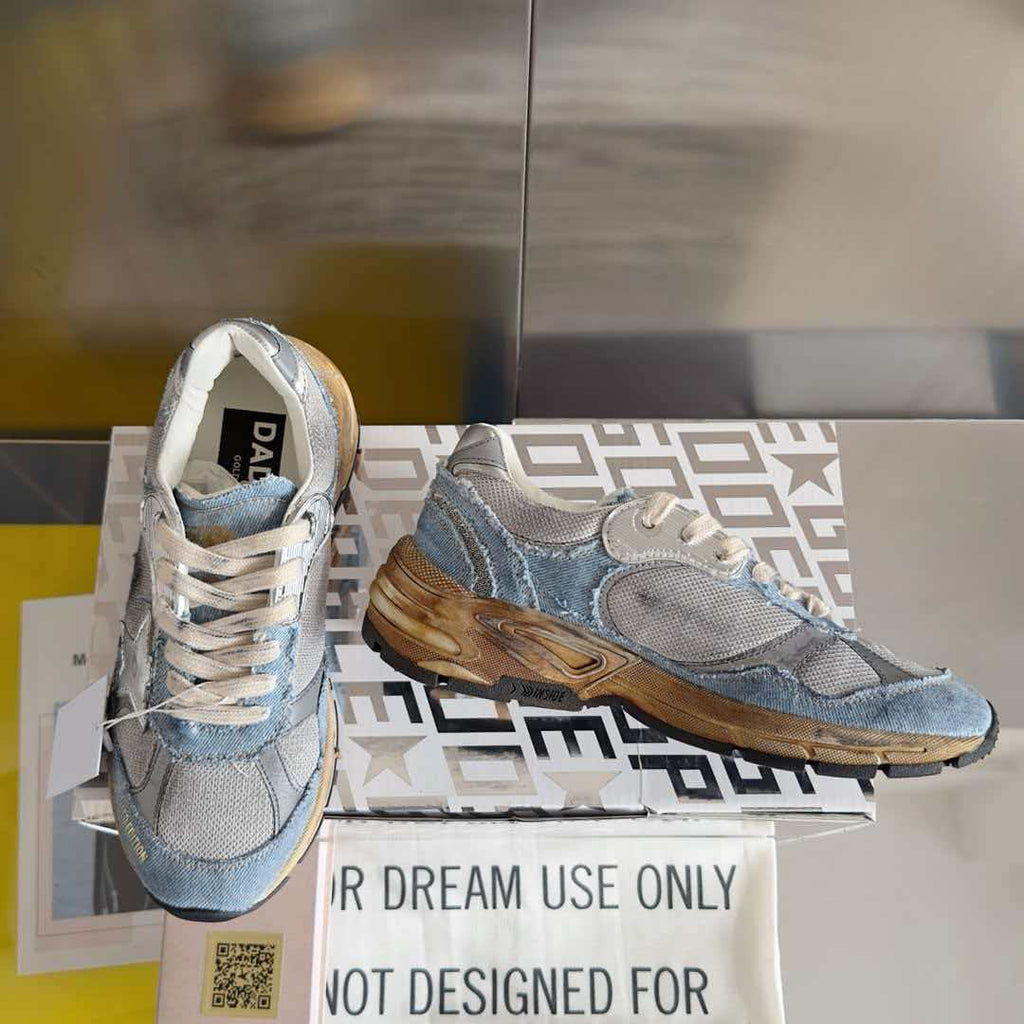 Retro vintage star casual sports shoes, skateboard shoes, small dirty shoes