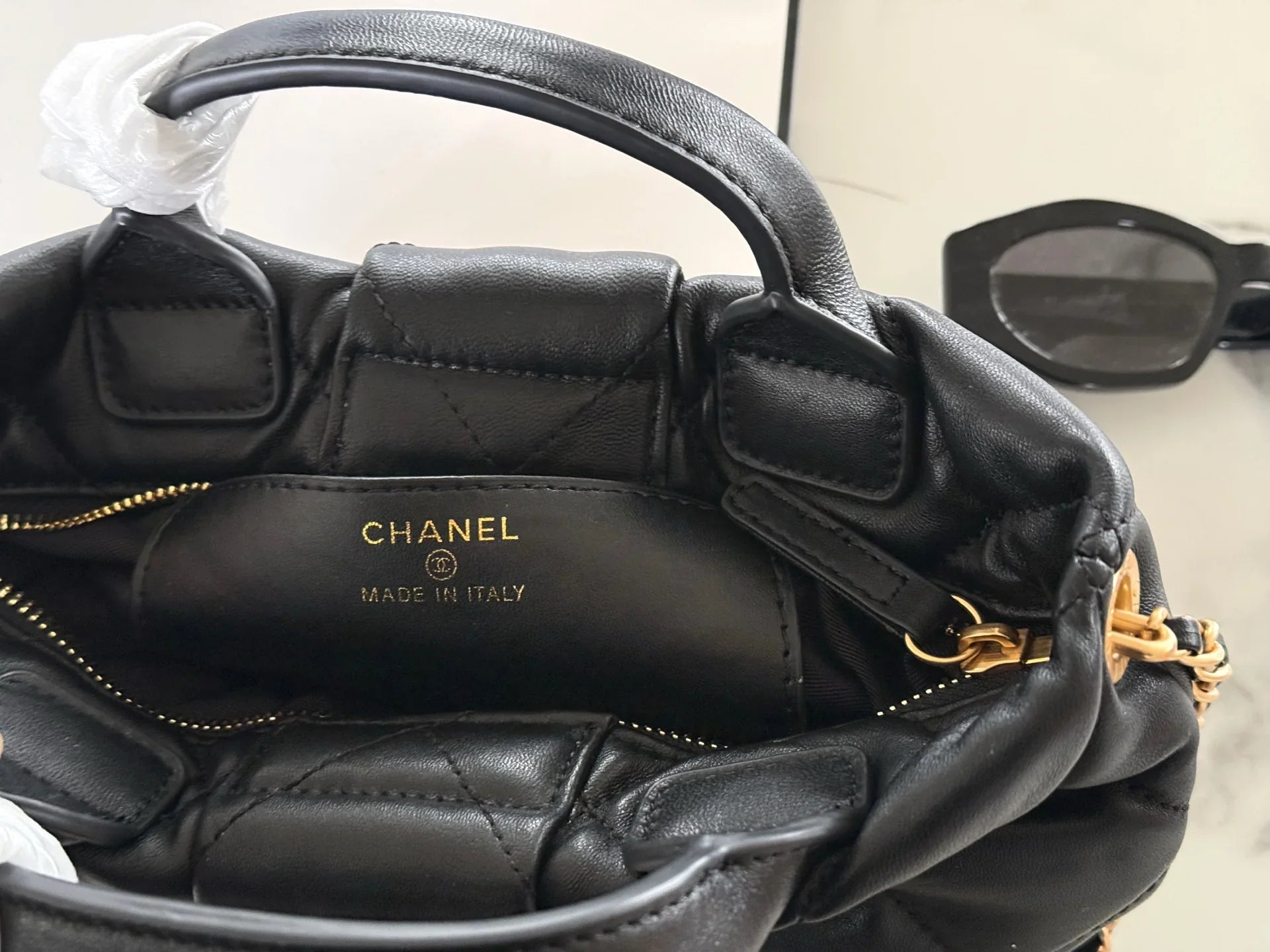 Bow handle chain sheepskin bag