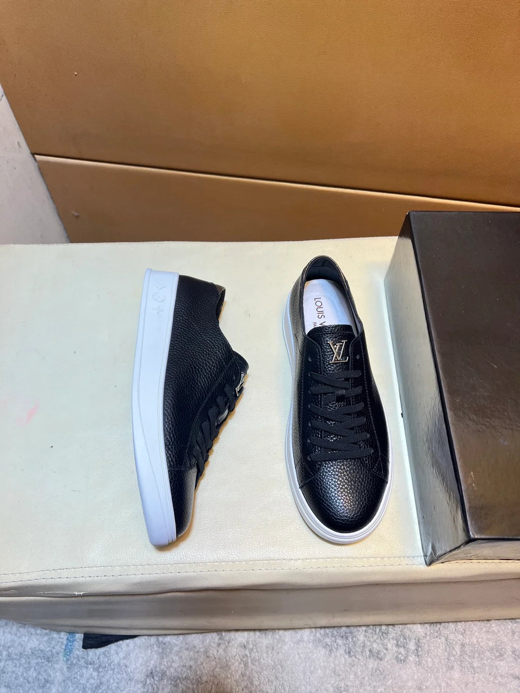 🏃 Casual shoes are a must-have for trendy men