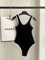 New one-piece swimsuit with chest cushion