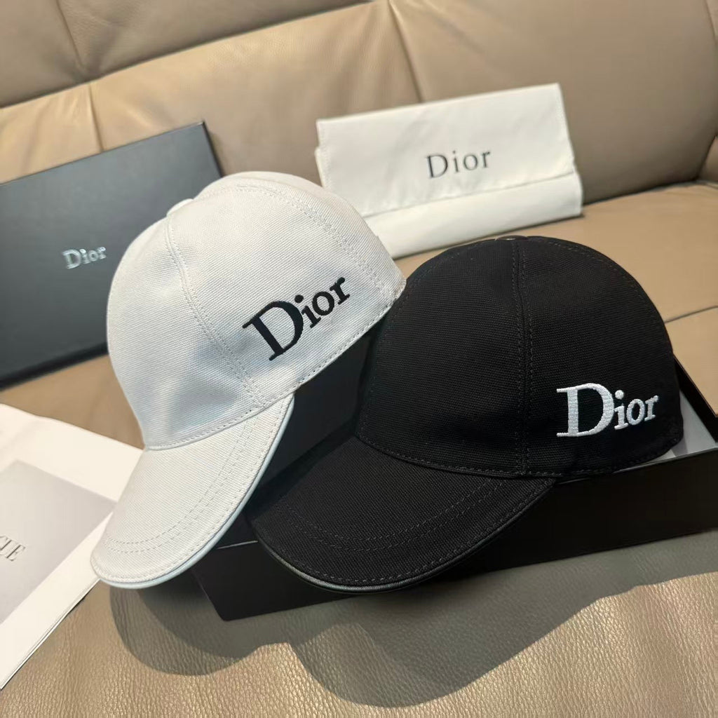 New letter embroidered baseball cap