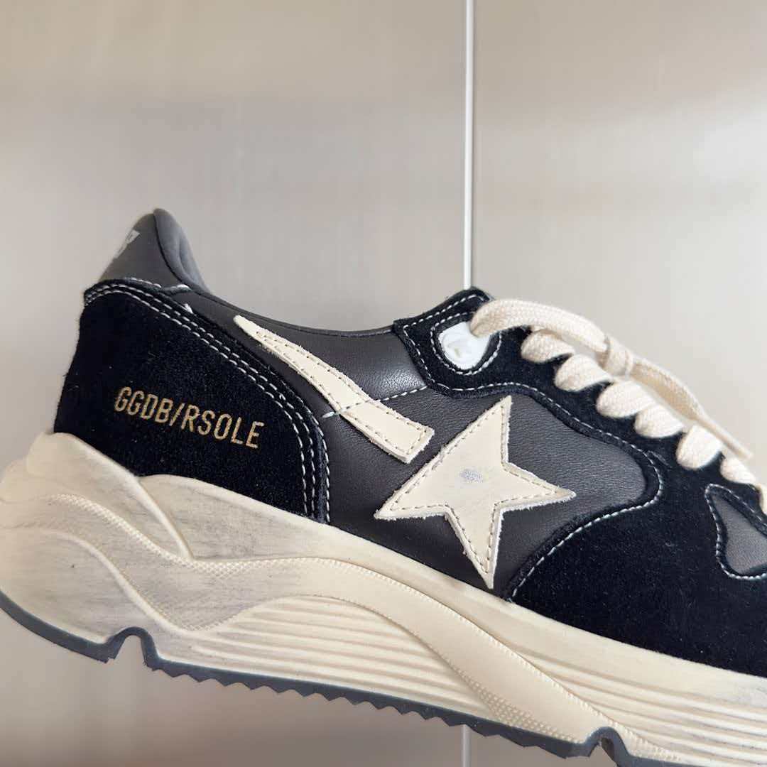 Retro vintage star casual sports shoes, skateboard shoes, small dirty shoes