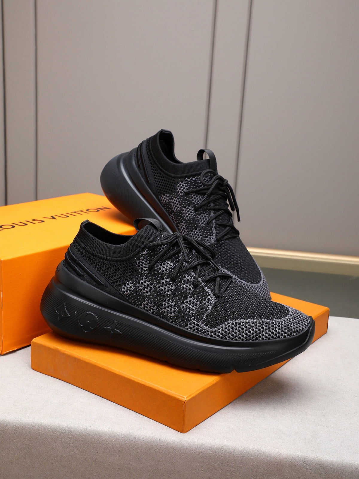 Shape embossed patchwork pattern shoe lace up series