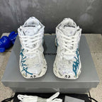 Wear and tear style sports shoes