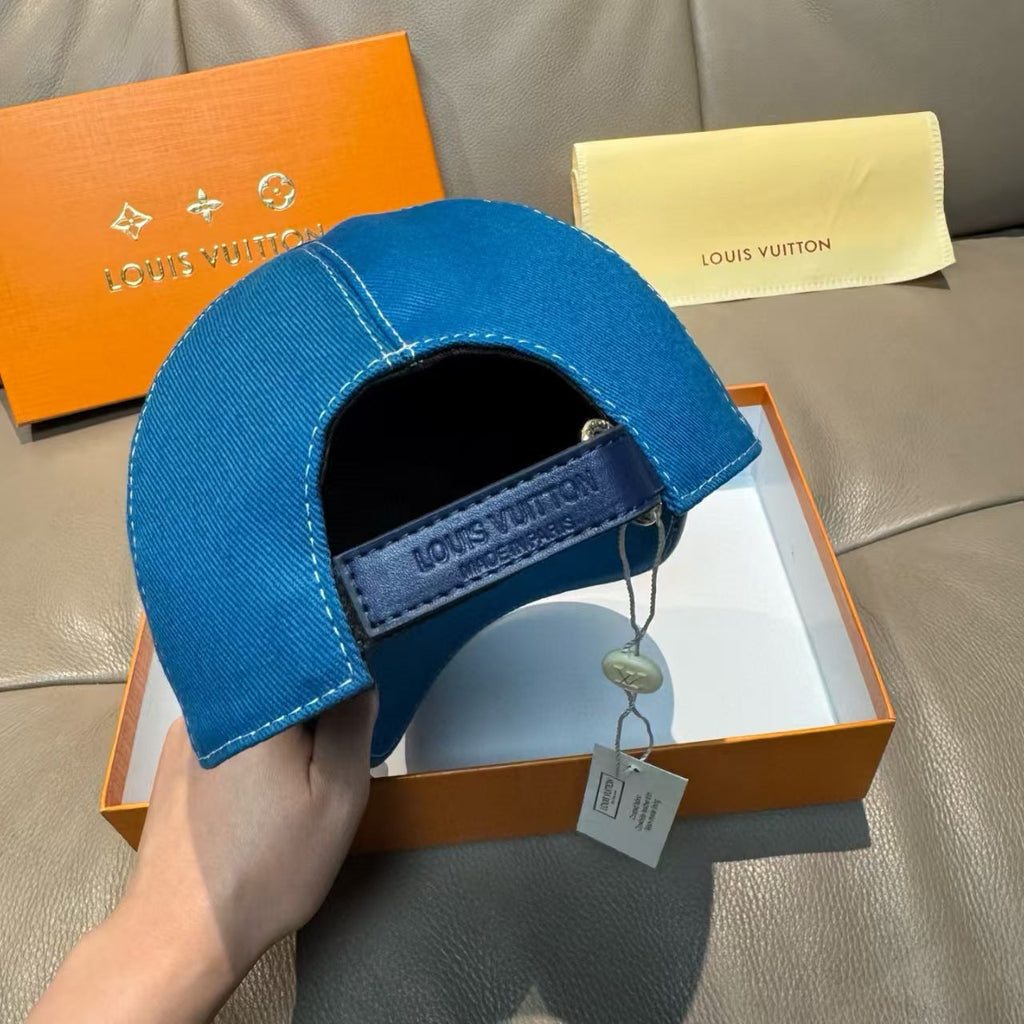 New embroidered canvas baseball cap
