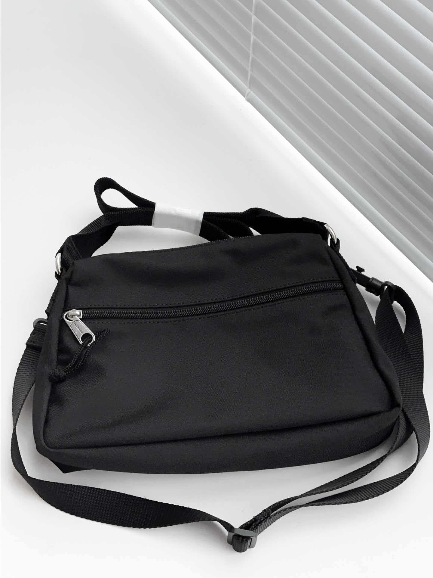 Black recycled nylon shoulder bag armpit bag