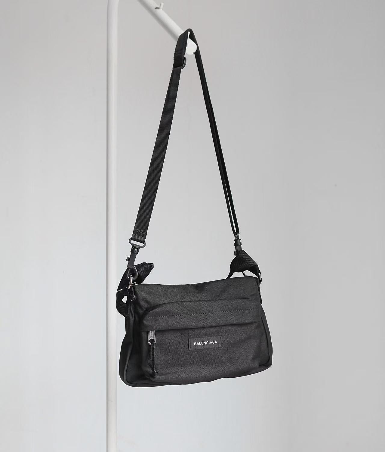Black recycled nylon shoulder bag armpit bag