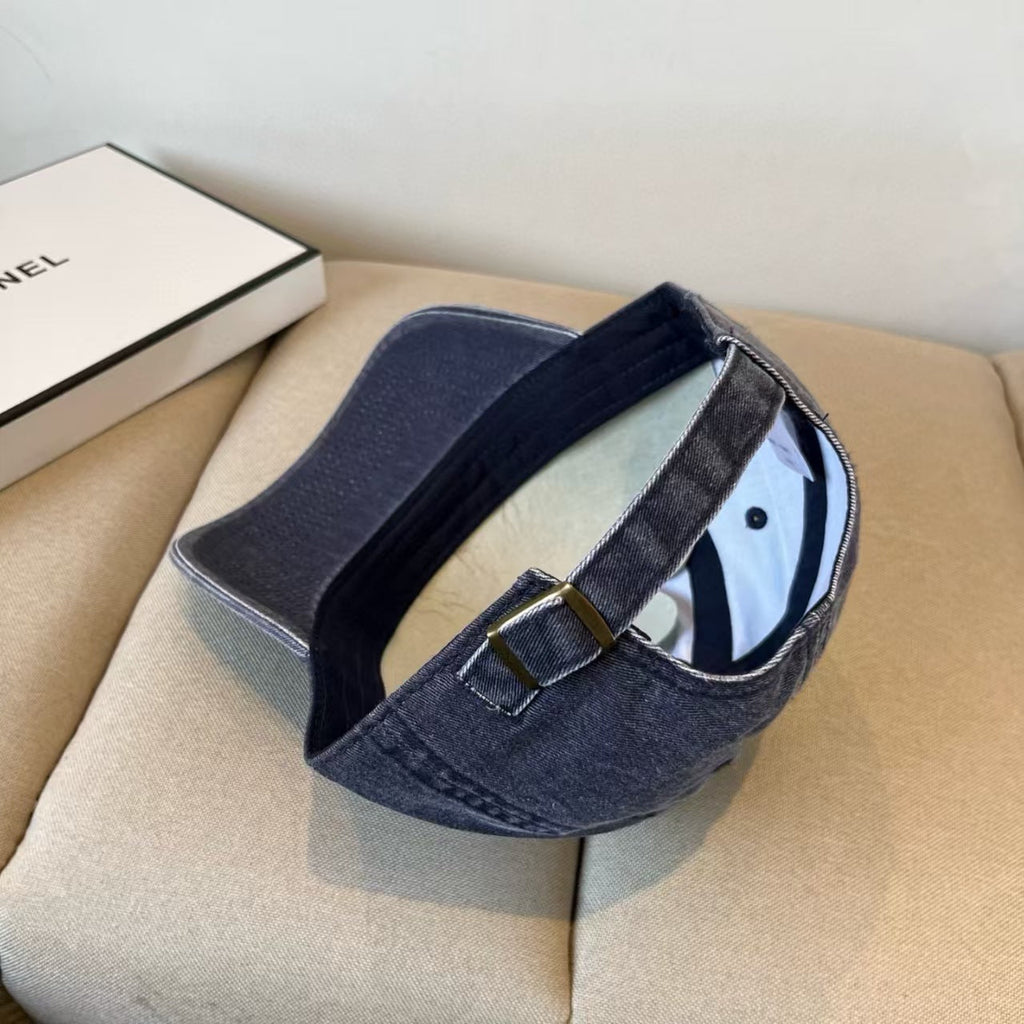 Explosive letter embroidered baseball cap