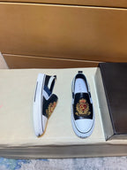 Modern style sports men's shoes