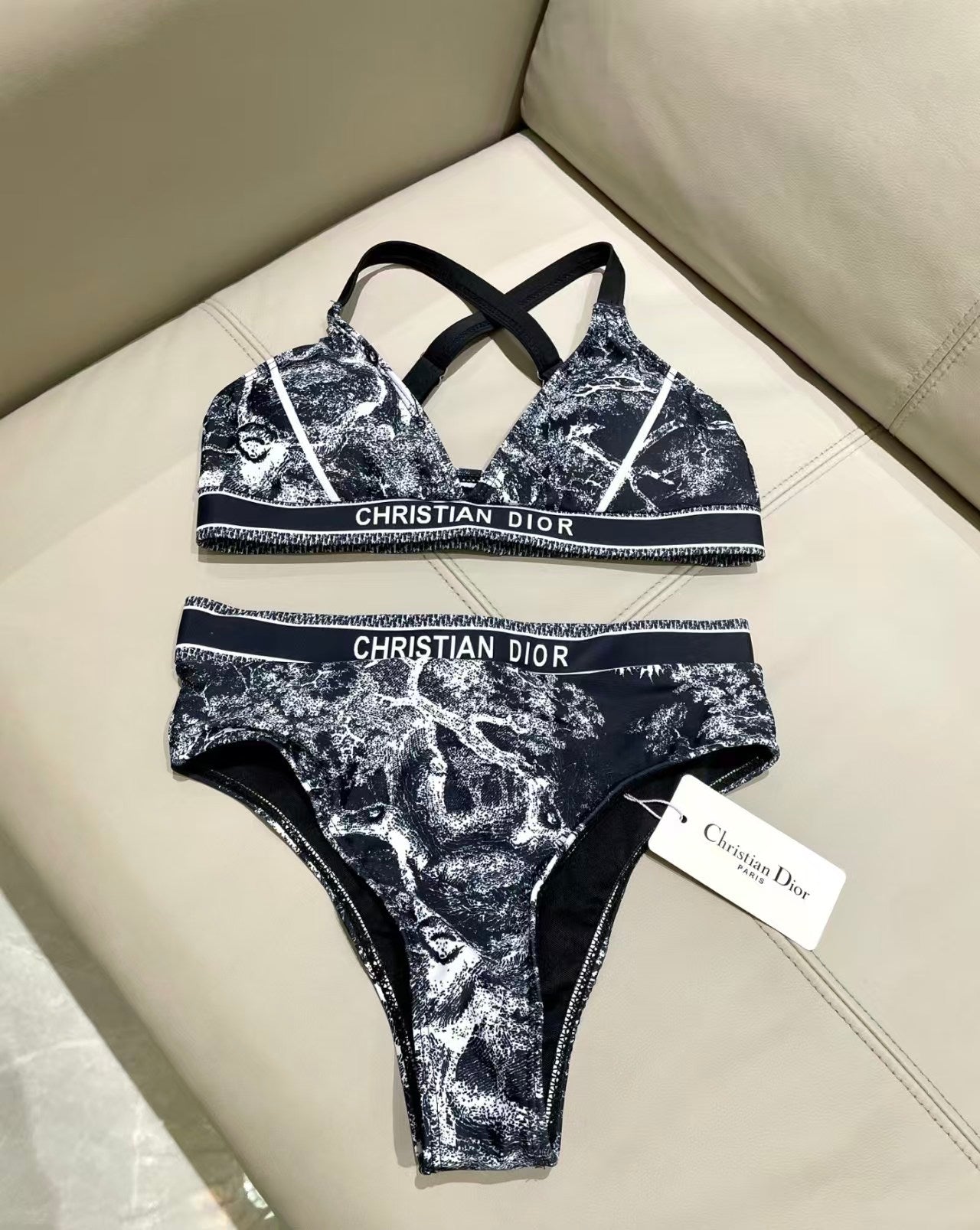 New sports swimsuit