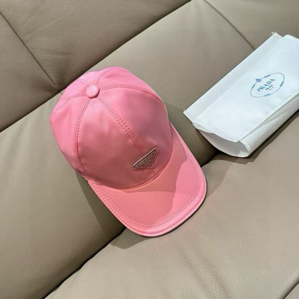 New triangular metal baseball cap