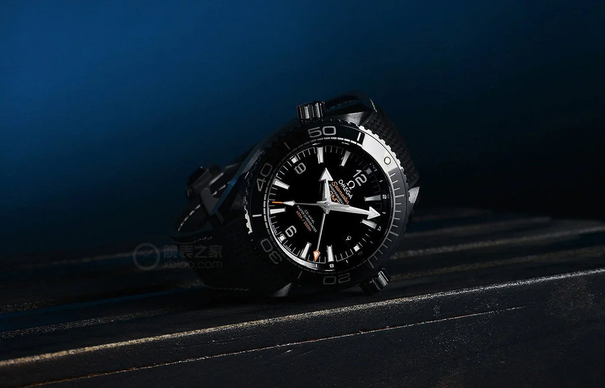 Black Steel - Black Rubber - Automatic - 43mm