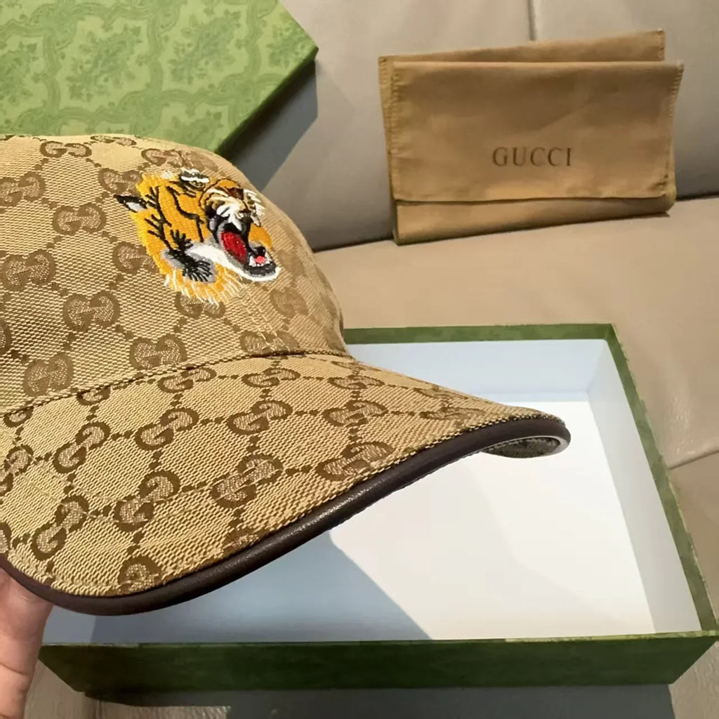New embroidered baseball cap