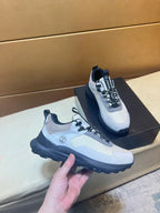 Low cut outdoor casual shoes