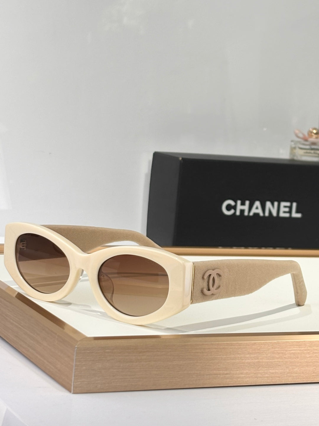 C Fabric Design Sunglasses