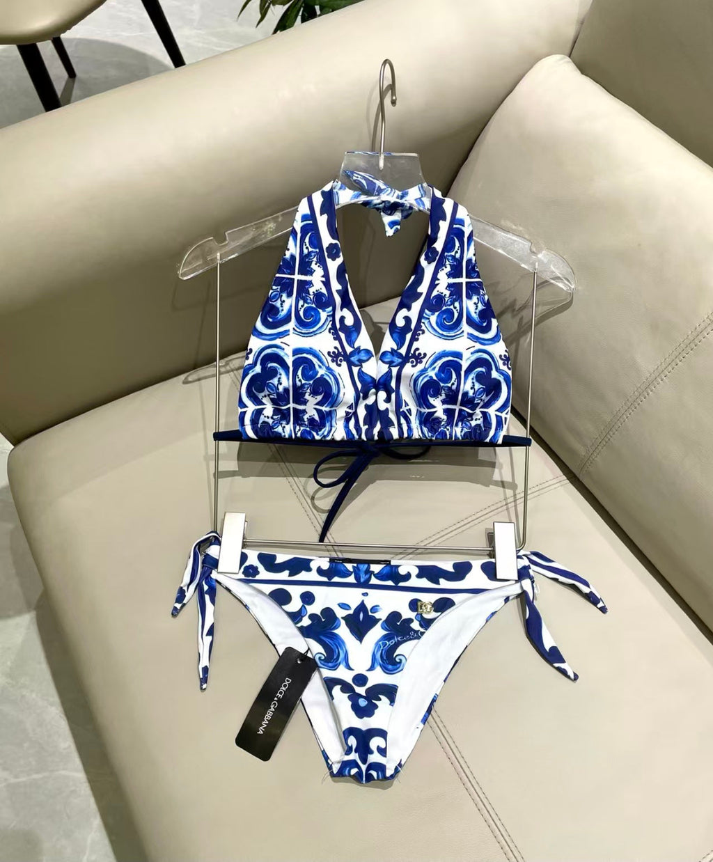 New quick drying elastic swimsuit