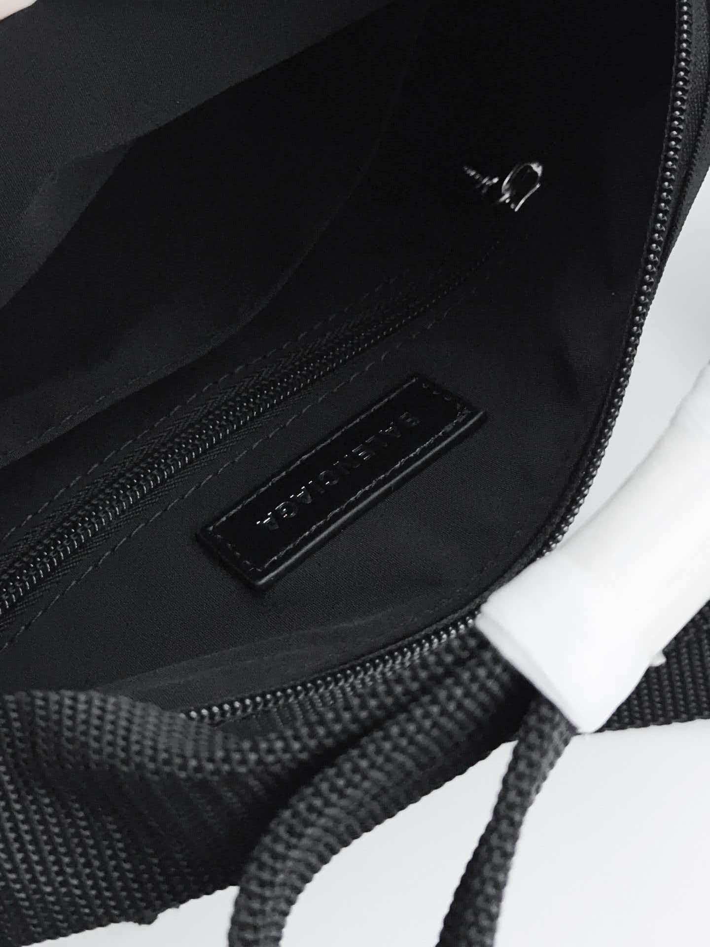 Black recycled nylon shoulder bag armpit bag