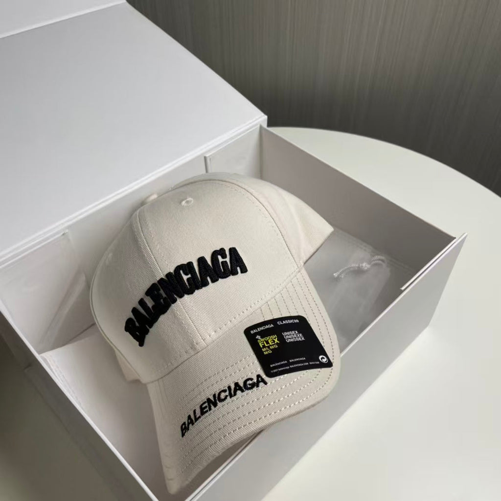 Embroidered letter new baseball cap