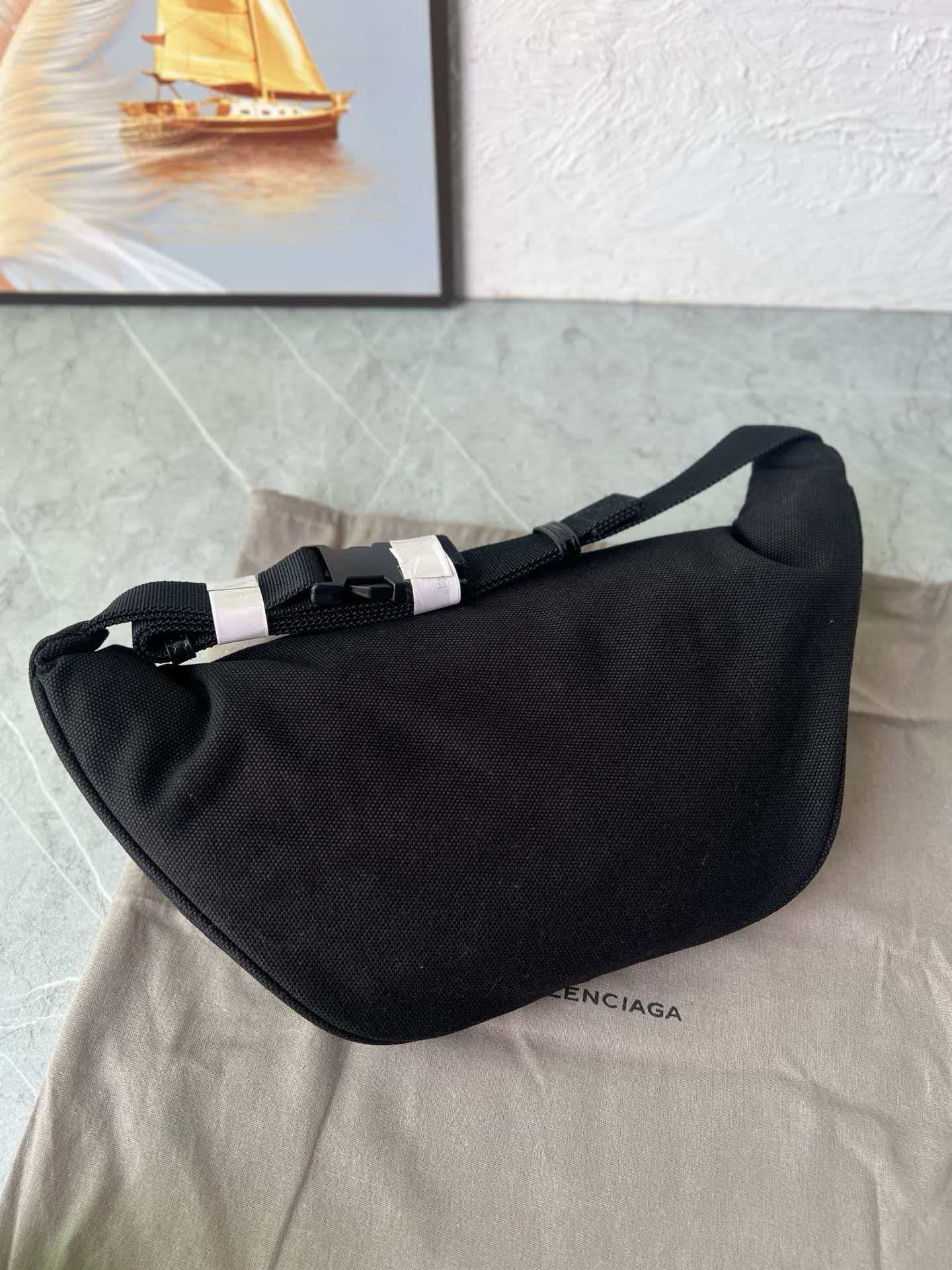 City Series Paris Explorer Waist Bag Black