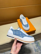 🏃 Casual shoes are a must-have for trendy men
