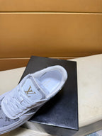 Unique modern style sports shoes