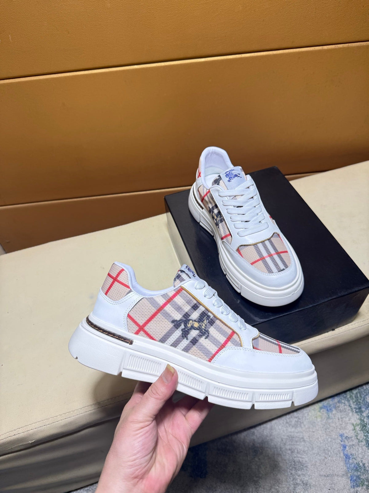 🏃 Casual shoes are a must-have for trendy men