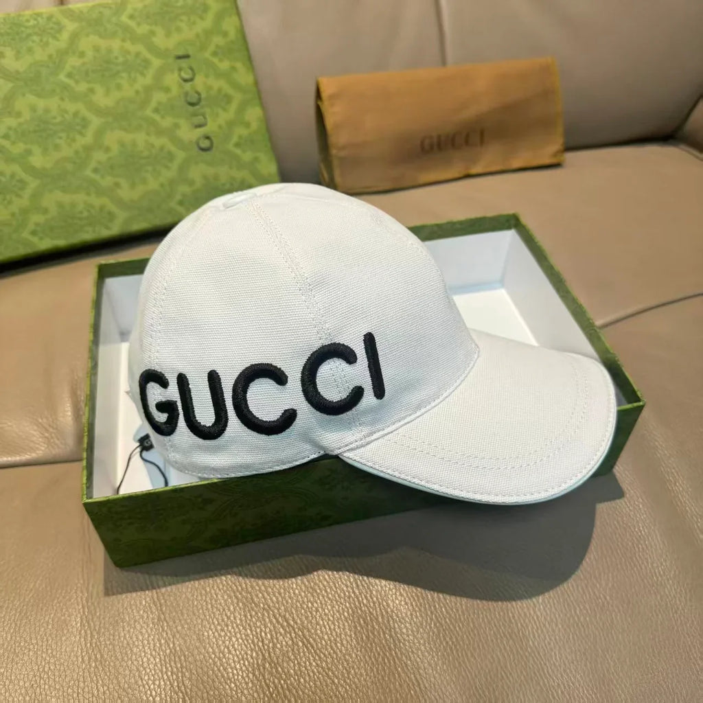 New letter embroidered baseball cap