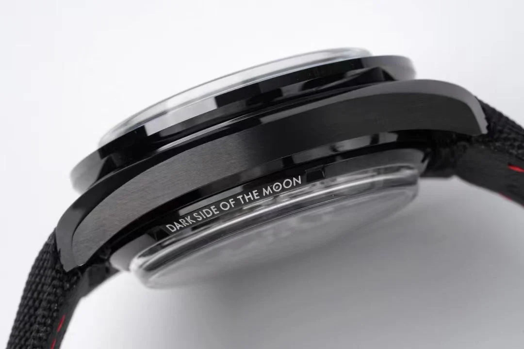 Chronograph -Moon back - Black - Black Rubber- Automatic - 44mm